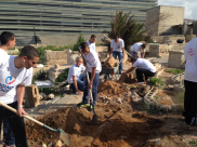 بمبادرة مدرسة أجيال الثانوية - تنفيذ مشروع لترميم مقبرة الكازاخانة في يافا